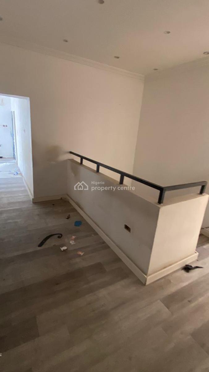 Office Space on a Major Busy Road, Lekki Phase 1, Lekki, Lagos, Office Space for Rent