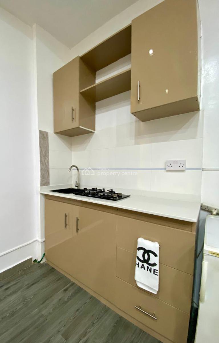 Fully Furnished Studio Apartment, Off Admiralty Way, Lekki Phase 1, Lekki, Lagos, Flat / Apartment for Rent