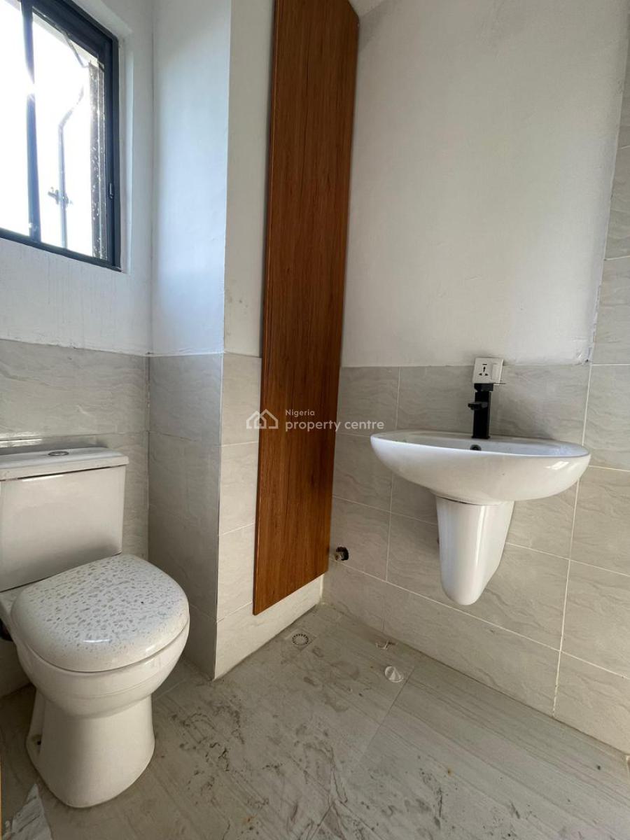 Excellent 2 Bedroom Within a Serene Area, Ikate, Lekki, Lagos, Flat / Apartment for Sale