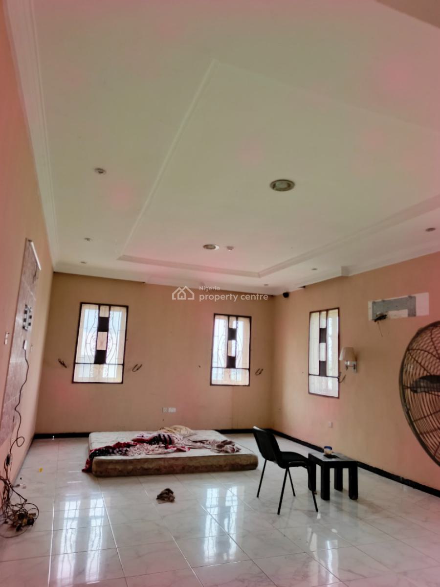 Smart Spacious Conducive 4 Bedrooms Apartment Upstairs, Abraham Adesanya Axis, Ajah, Lagos, Flat / Apartment for Rent
