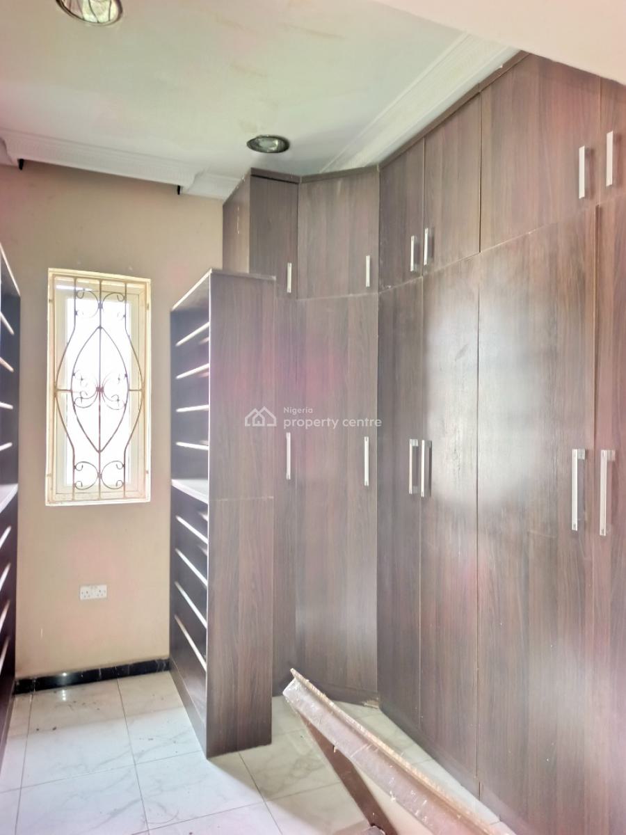 Smart Spacious Conducive 4 Bedrooms Apartment Upstairs, Abraham Adesanya Axis, Ajah, Lagos, Flat / Apartment for Rent