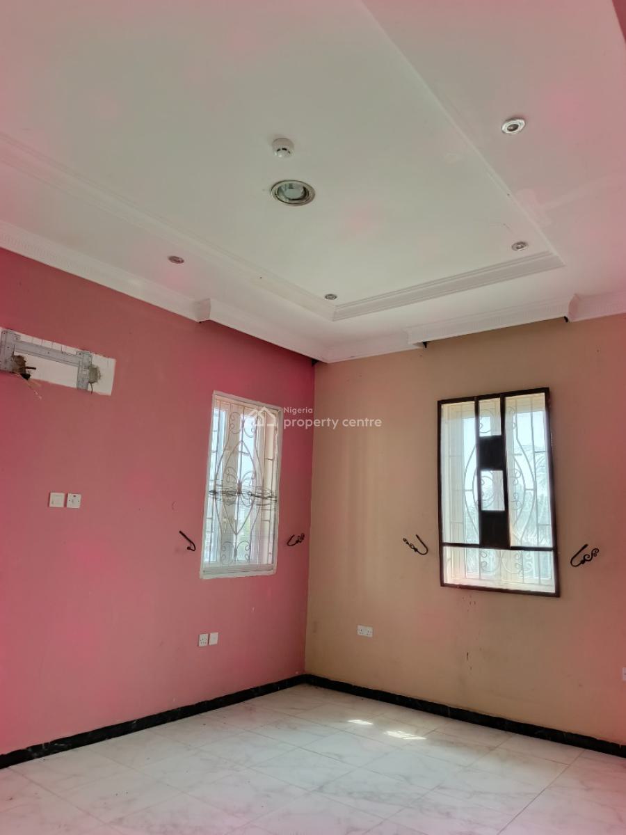 Smart Spacious Conducive 4 Bedrooms Apartment Upstairs, Abraham Adesanya Axis, Ajah, Lagos, Flat / Apartment for Rent