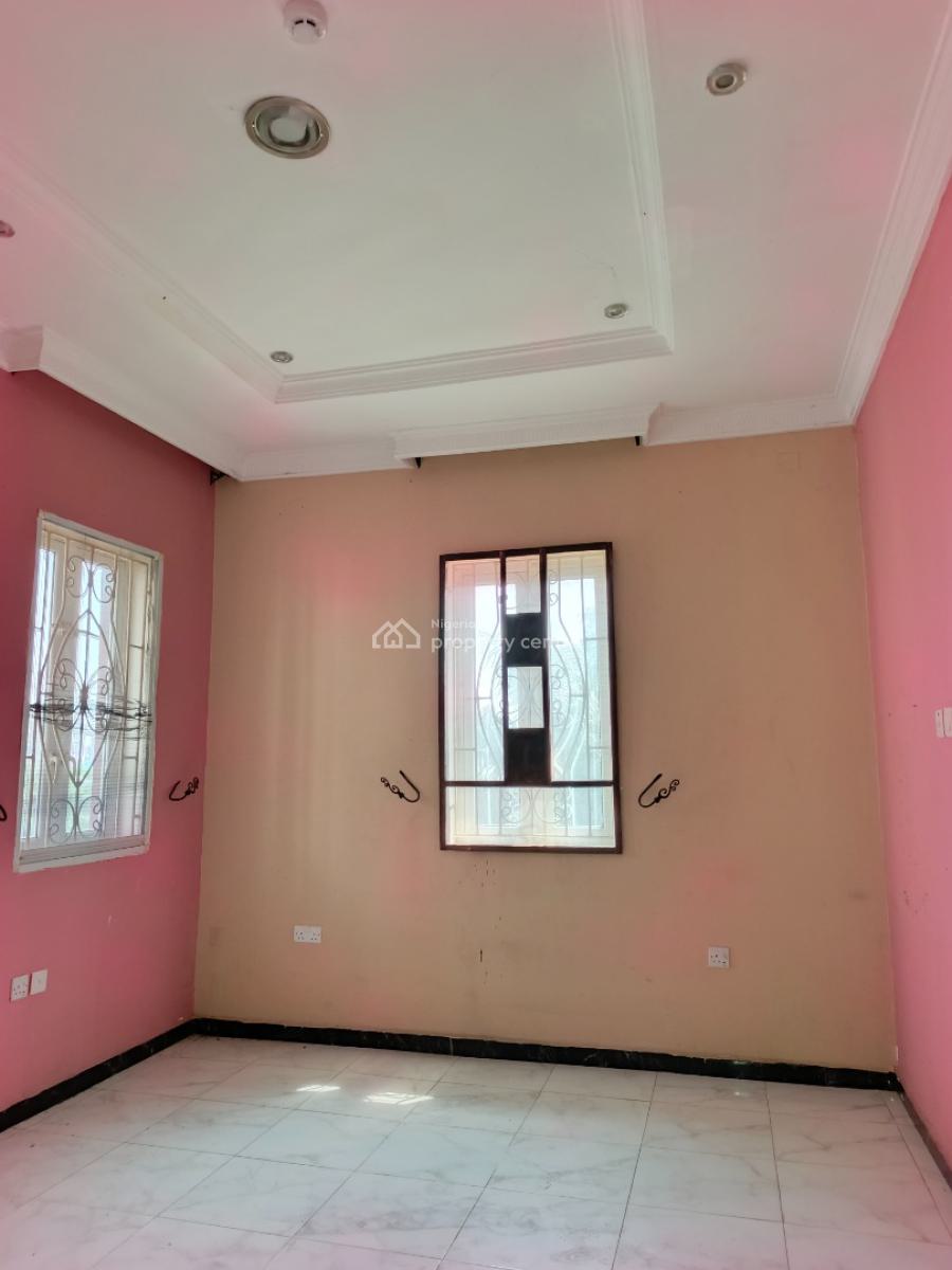Smart Spacious Conducive 4 Bedrooms Apartment Upstairs, Abraham Adesanya Axis, Ajah, Lagos, Flat / Apartment for Rent