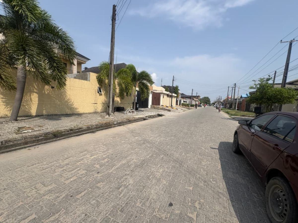 a Self Compound 4 Bedroom  Fully Detached House, Off Admiralty Way, Lekki Phase 1, Lekki, Lagos, Detached Duplex for Rent