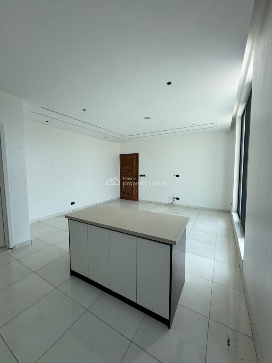 Upscale 2 Bedroom Luxury Apartment with Pool, Elevator, Concierge, Lekki Phase 1, Lekki, Lagos, Flat / Apartment for Sale