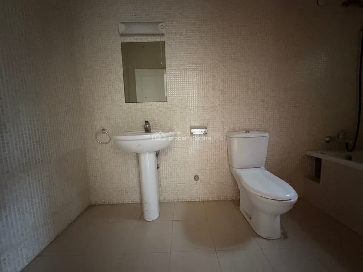 Serviced Vacant 3 Bedroom Apartment, Off Admiralty Way, Lekki Phase 1, Lekki, Lagos, Flat / Apartment for Rent
