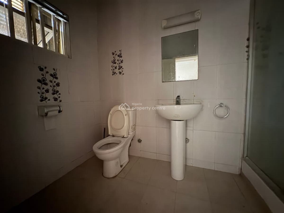 Serviced Vacant 3 Bedroom Apartment, Off Admiralty Way, Lekki Phase 1, Lekki, Lagos, Flat / Apartment for Rent