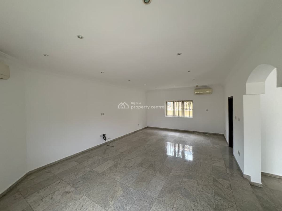 Serviced Vacant 3 Bedroom Apartment, Off Admiralty Way, Lekki Phase 1, Lekki, Lagos, Flat / Apartment for Rent