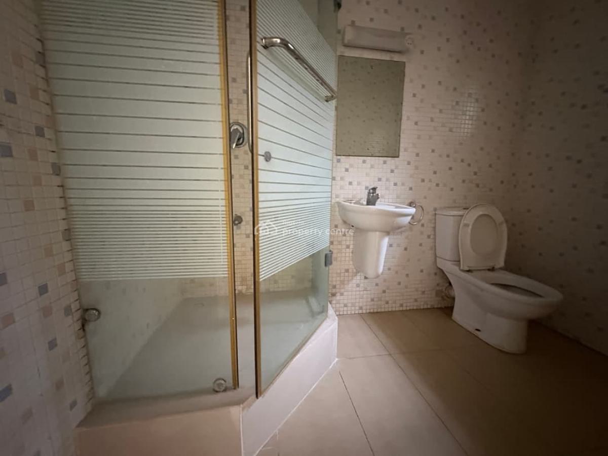 Serviced Vacant 3 Bedroom Apartment, Off Admiralty Way, Lekki Phase 1, Lekki, Lagos, Flat / Apartment for Rent