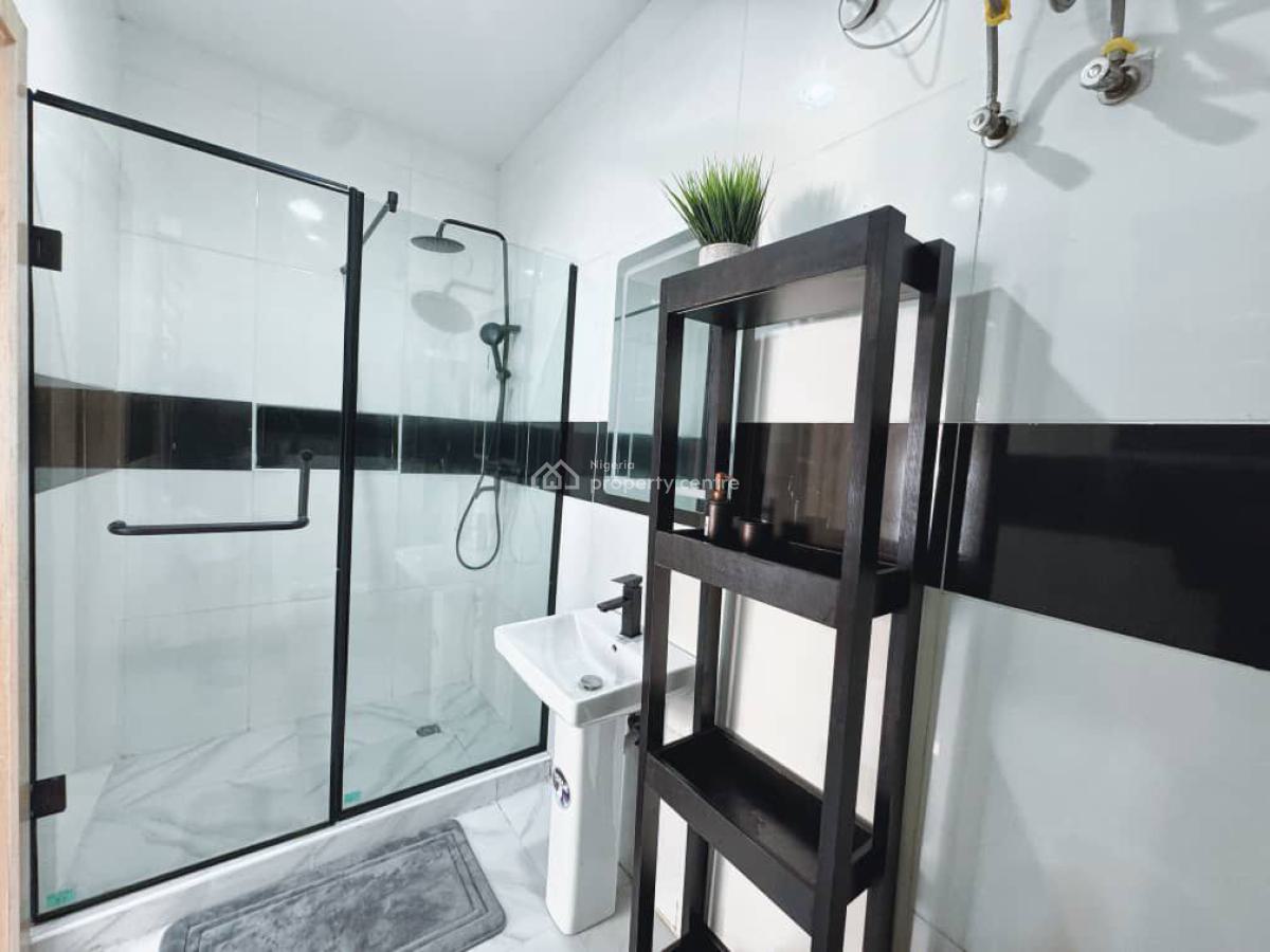 Luxury 2 Bedroom Apartment, Ilasan, Lekki, Lagos, Flat / Apartment Short Let