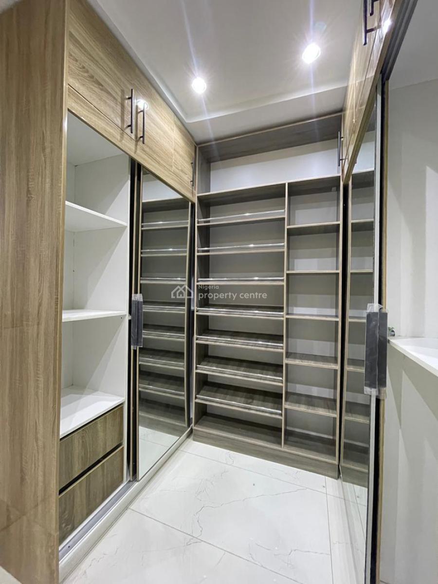 Luxury 3 Bedroom Apartment with Bq,pool,gym & an Elevator, Lekki Phase 1, Lekki, Lagos, Block of Flats for Sale