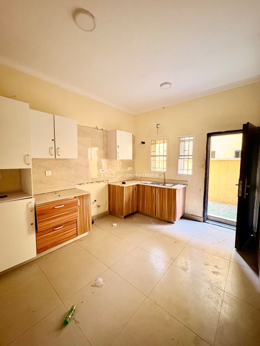 Spacious 5 Bedroom Duplex, Before The Orchid General Hospital, Orchid Road By Lekki 2nd Toll Gate, Lekki, Lagos, Terraced Duplex for Sale
