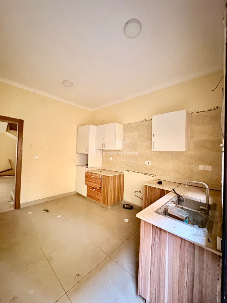 Spacious 5 Bedroom Duplex, Before The Orchid General Hospital, Orchid Road By Lekki 2nd Toll Gate, Lekki, Lagos, Terraced Duplex for Sale