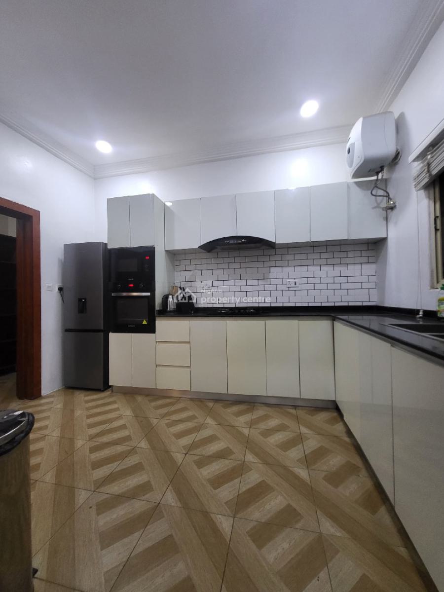 Luxury Smart 3 Bedroom Service and Furnished Apartment, By Treasury House, Garki, Abuja, Flat / Apartment Short Let