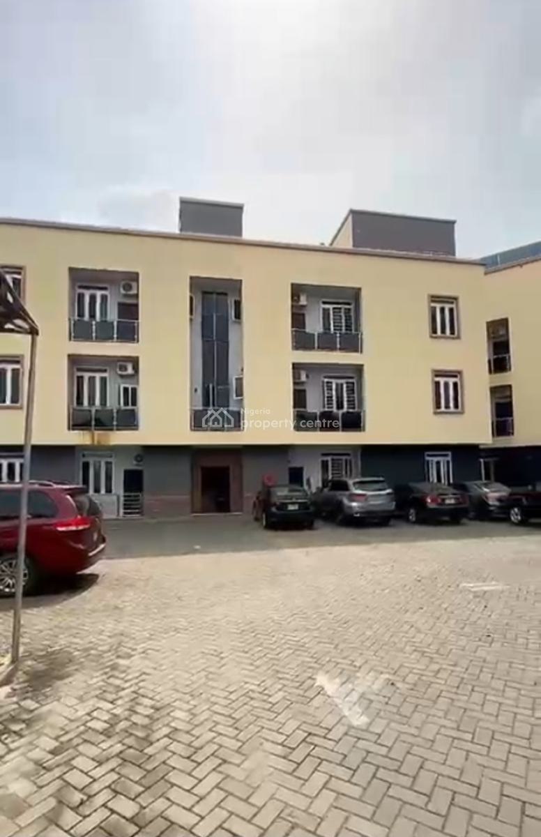 Decent 3 Bedrooms Apartment, Adeniyi Jones, Ikeja, Lagos, Flat / Apartment for Sale