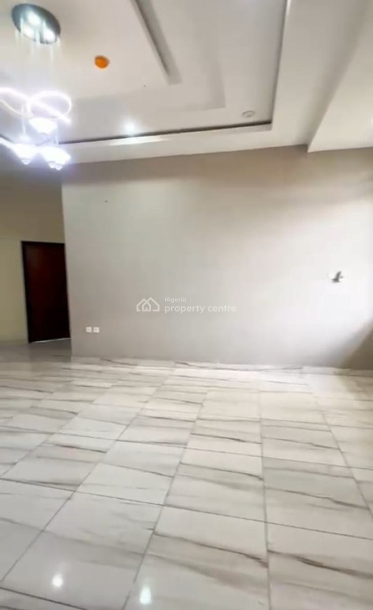 Decent 3 Bedrooms Apartment, Adeniyi Jones, Ikeja, Lagos, Flat / Apartment for Sale