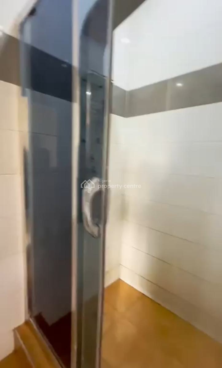 Decent 3 Bedrooms Apartment, Adeniyi Jones, Ikeja, Lagos, Flat / Apartment for Sale