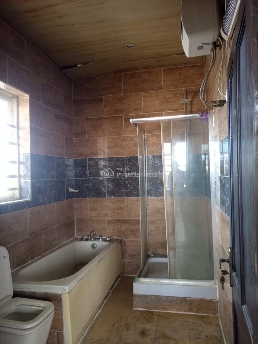 2 Bedroom Flat Penthouse with a Bq in an Estate, Orchid Road, Before Orchid Roundabout, Lekki Phase 2, Lekki, Lagos, Flat / Apartment for Rent