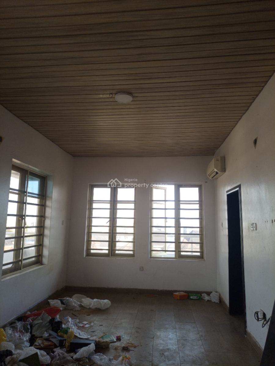 2 Bedroom Flat Penthouse with a Bq in an Estate, Orchid Road, Before Orchid Roundabout, Lekki Phase 2, Lekki, Lagos, Flat / Apartment for Rent