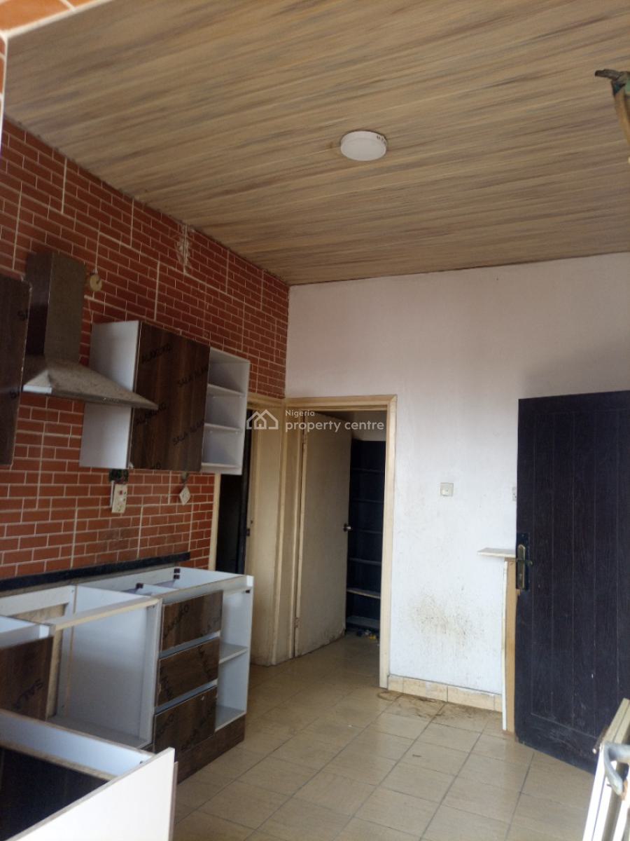 2 Bedroom Flat Penthouse with a Bq in an Estate, Orchid Road, Before Orchid Roundabout, Lekki Phase 2, Lekki, Lagos, Flat / Apartment for Rent