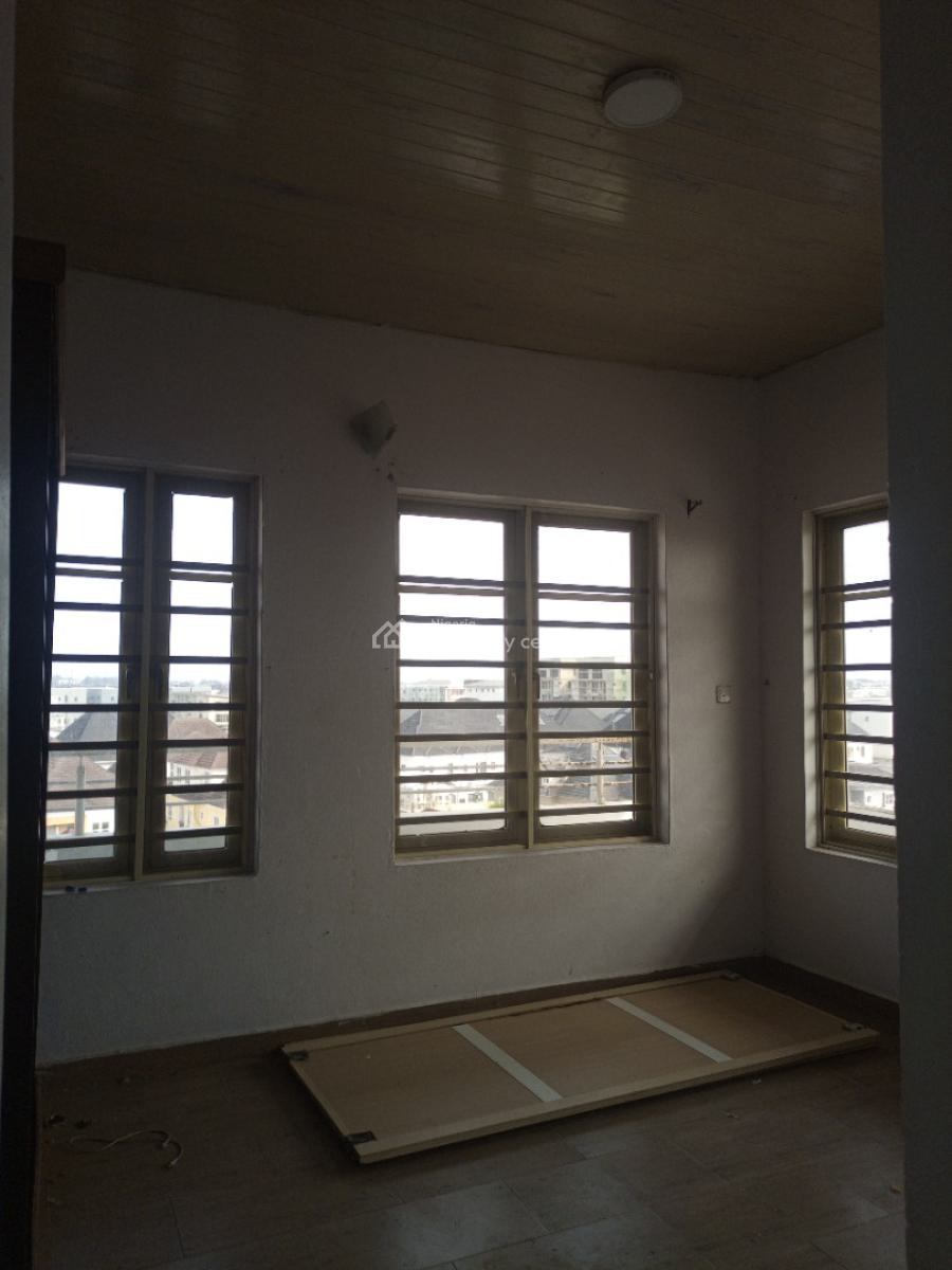 2 Bedroom Flat Penthouse with a Bq in an Estate, Orchid Road, Before Orchid Roundabout, Lekki Phase 2, Lekki, Lagos, Flat / Apartment for Rent