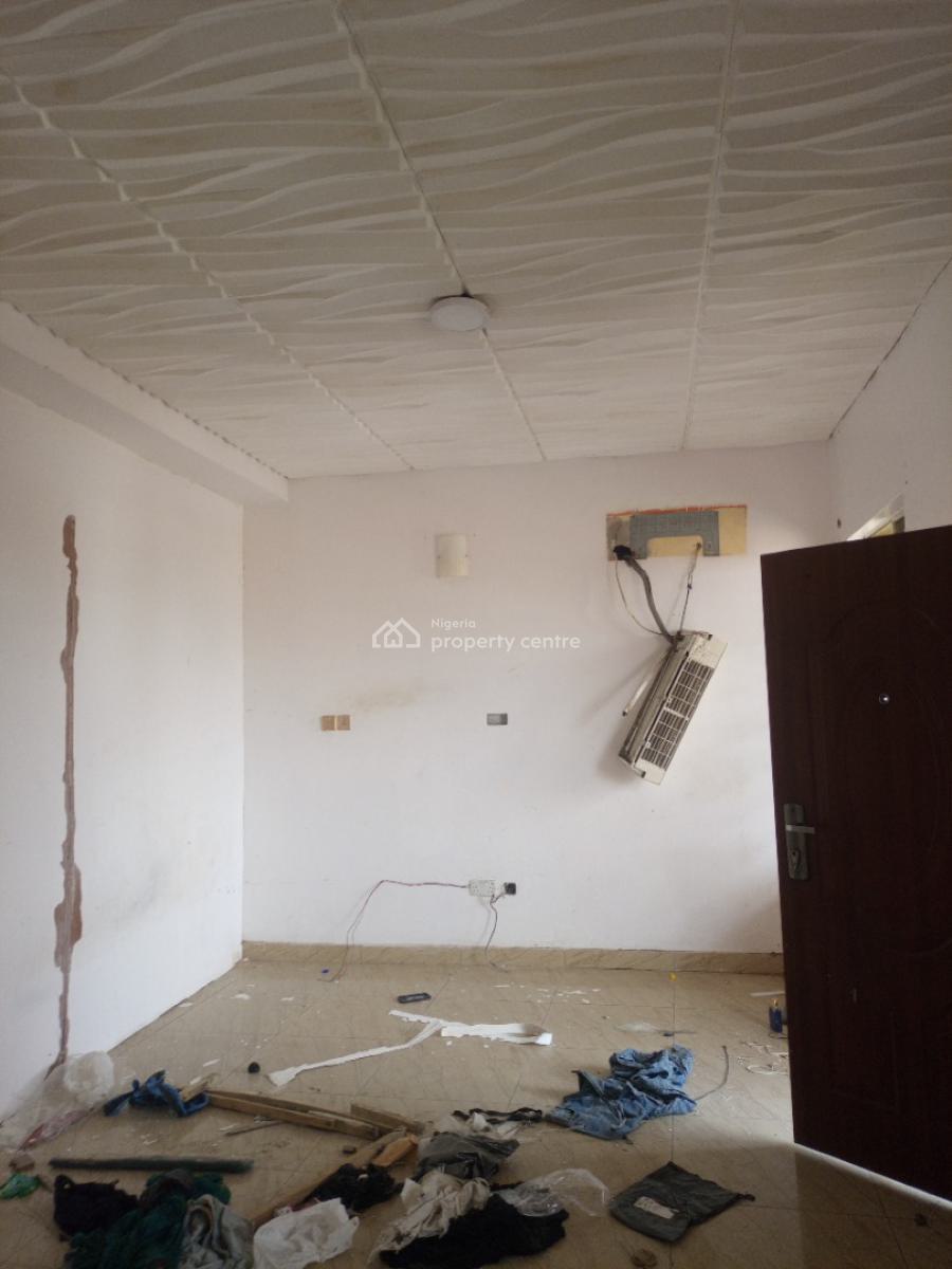 2 Bedroom Flat Penthouse with a Bq in an Estate, Orchid Road, Before Orchid Roundabout, Lekki Phase 2, Lekki, Lagos, Flat / Apartment for Rent