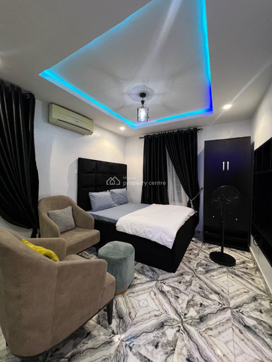 Studio Apartment in a Prime and Serene Neighborhood, Jibowu, Yaba, Lagos, Self Contain (single Rooms) for Rent