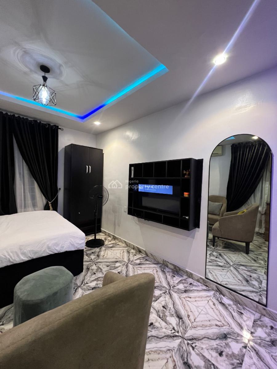 Studio Apartment in a Prime and Serene Neighborhood, Jibowu, Yaba, Lagos, Self Contain (single Rooms) for Rent