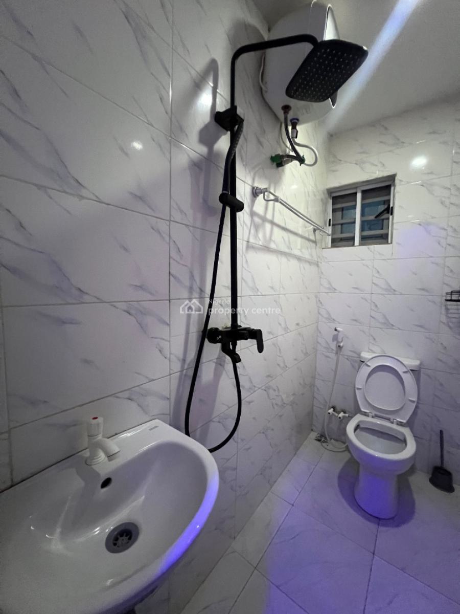 Studio Apartment in a Prime and Serene Neighborhood, Jibowu, Yaba, Lagos, Self Contain (single Rooms) for Rent