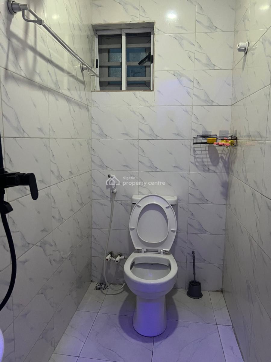 Studio Apartment in a Prime and Serene Neighborhood, Jibowu, Yaba, Lagos, Self Contain (single Rooms) for Rent