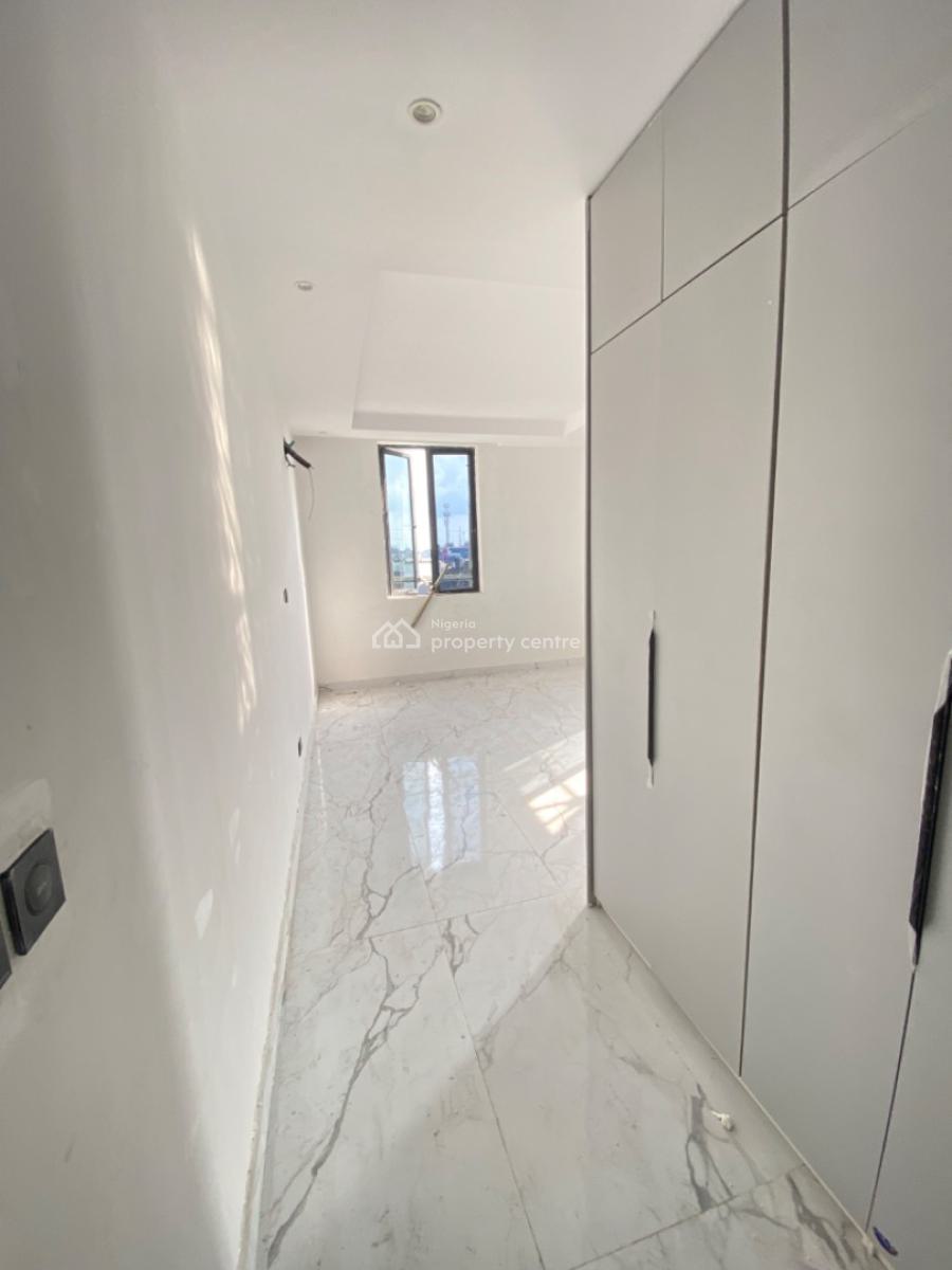 4 Bedroom Spacious Penthouse with Bq, Lekki Phase 1, Lekki, Lagos, House for Sale