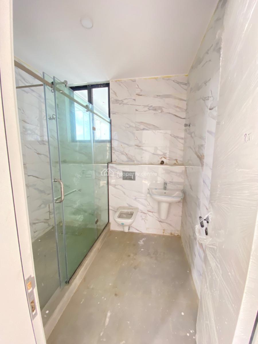 4 Bedroom Spacious Penthouse with Bq, Lekki Phase 1, Lekki, Lagos, House for Sale