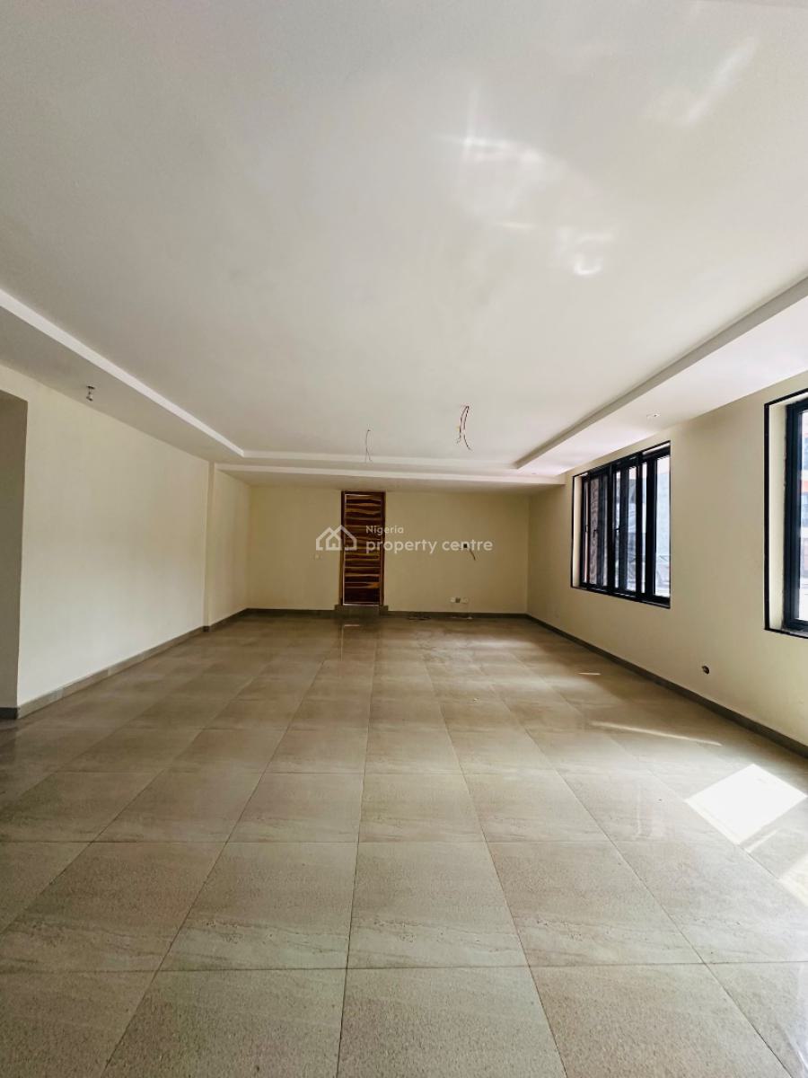 Spaciously Built 2 Bedroom Apartment with Pool, Gym & Elevator, Lekki Phase 1, Lekki, Lagos, Flat / Apartment for Rent
