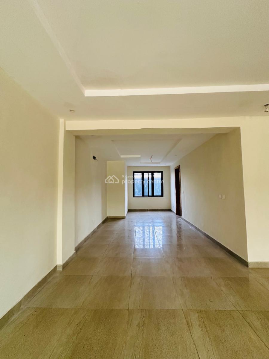 Spaciously Built 2 Bedroom Apartment with Pool, Gym & Elevator, Lekki Phase 1, Lekki, Lagos, Flat / Apartment for Rent