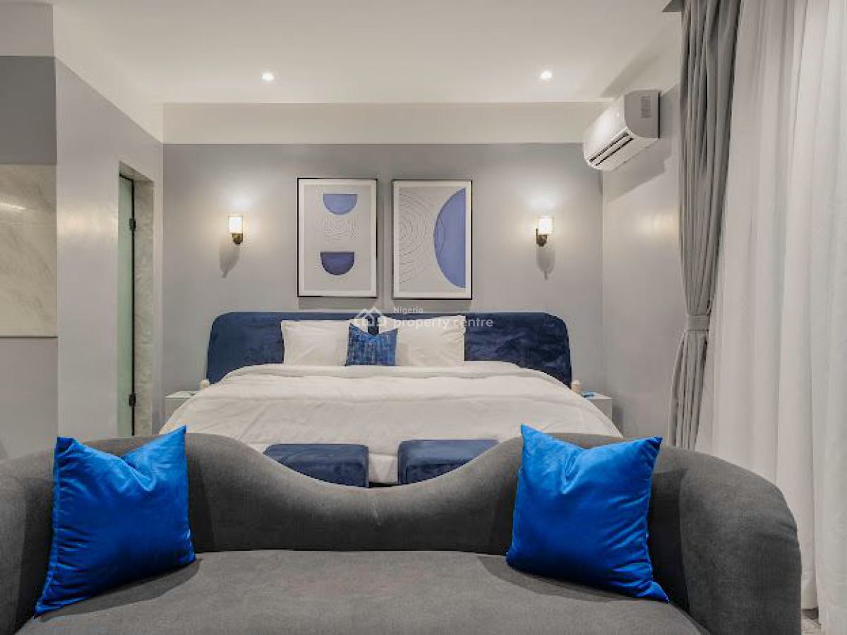 Studio 1-bedroom Getaway Apartment with Pool, Governor Road, Ikotun, Lagos, Self Contain (single Rooms) Short Let