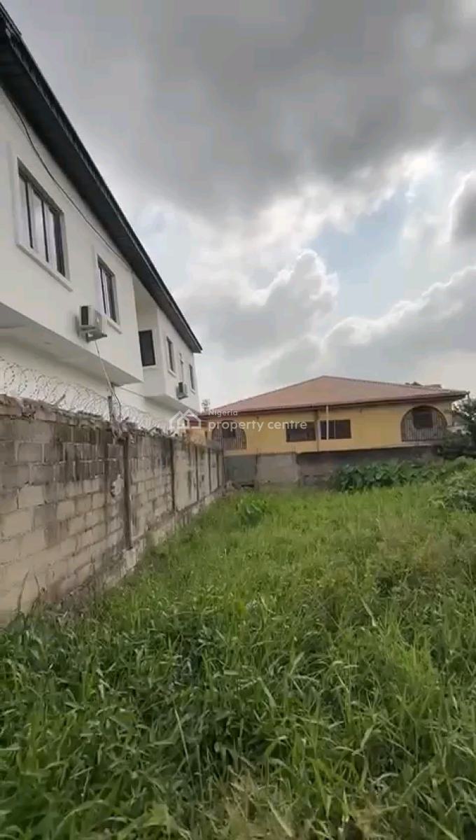 an Empty Dryland Measuring About 400sqms, Off Pedro Road, Obanikoro, Shomolu, Lagos, Mixed-use Land for Sale