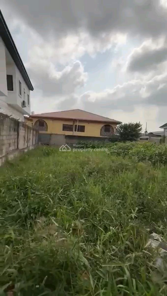an Empty Dry Land Measuring About 400sqms, Off Pedro Road, Obanikoro, Shomolu, Lagos, Mixed-use Land for Sale