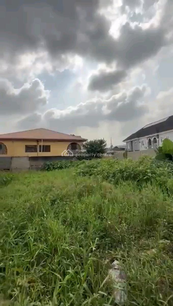 an Empty Dry Land Measuring About 400sqms, Off Pedro Road, Obanikoro, Shomolu, Lagos, Mixed-use Land for Sale