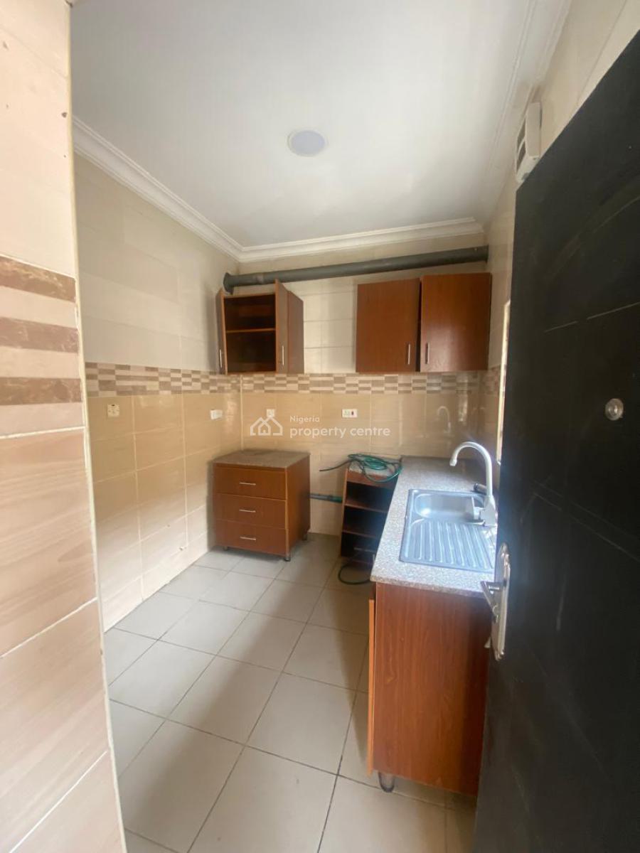Tastefully 2-bedroom Apartment, Lekki Phase 1, Lekki, Lagos, Flat / Apartment for Rent