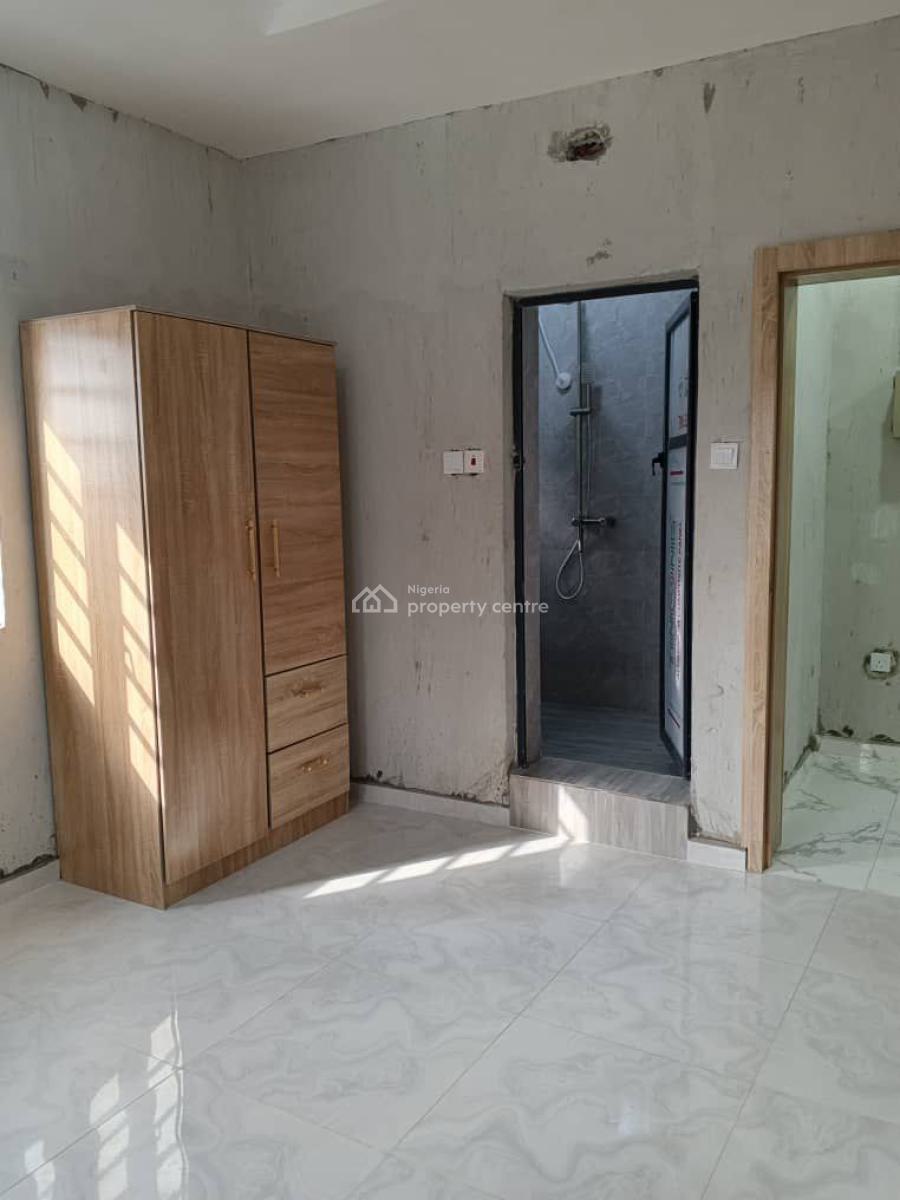 Luxury 2 Bedroom Flat, Mobil Road, Ilaje, Ajah, Lagos, House for Rent