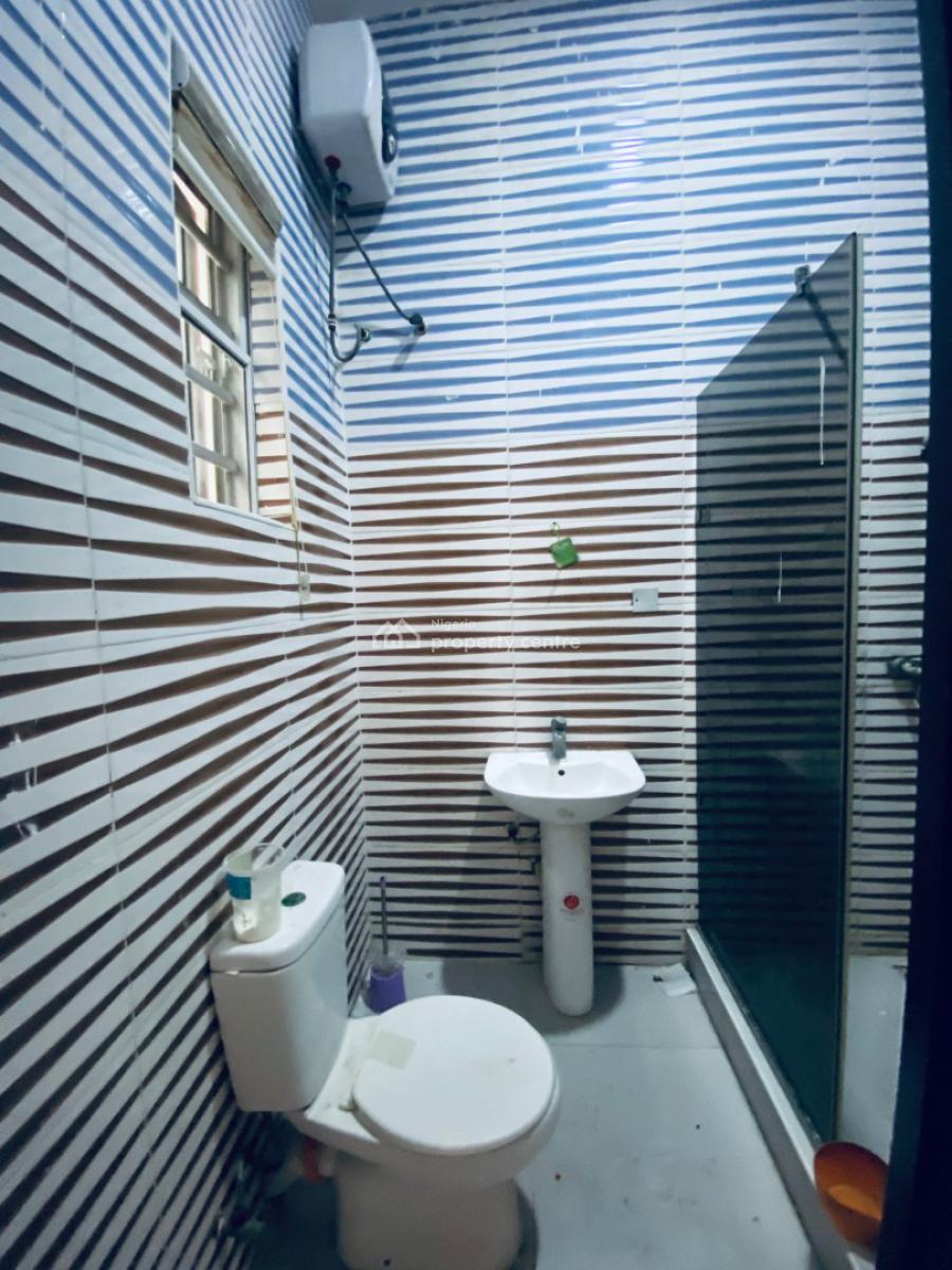 a Room in Shared Apartment, Orchid Road, Lekki, Lagos, Flat / Apartment for Rent