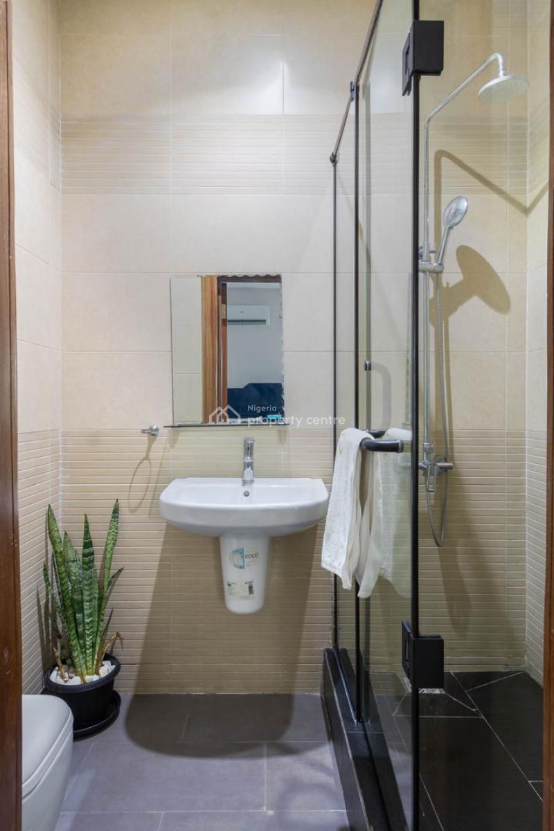 Well Furnished 3 Bedroom with Modern Comfort, Lekki Phase 1, Lekki, Lagos, Flat / Apartment Short Let