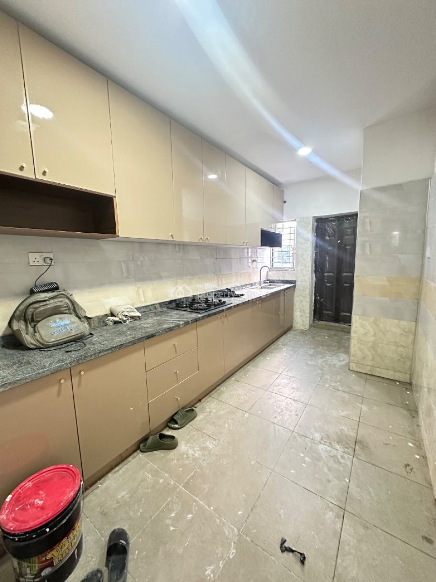 Serviced 2 Bedroom Apartment in a Secure Estate, Lekki Right, Lekki Phase 1, Lekki, Lagos, Flat / Apartment for Rent