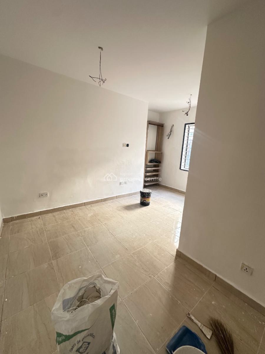 Serviced 2 Bedroom Apartment in a Secure Estate, Lekki Right, Lekki Phase 1, Lekki, Lagos, Flat / Apartment for Rent