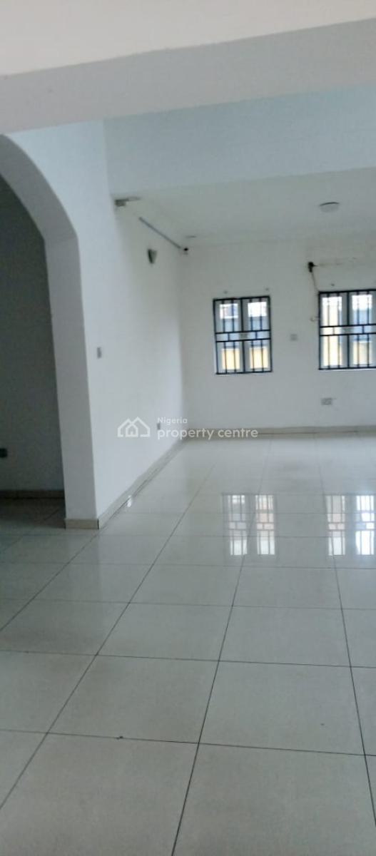 Massive Spacious Standard 4 Bedrooms Detached Duplex, Off Admiralty Road, Lekki Phase 1, Lekki, Lagos, Flat / Apartment for Rent