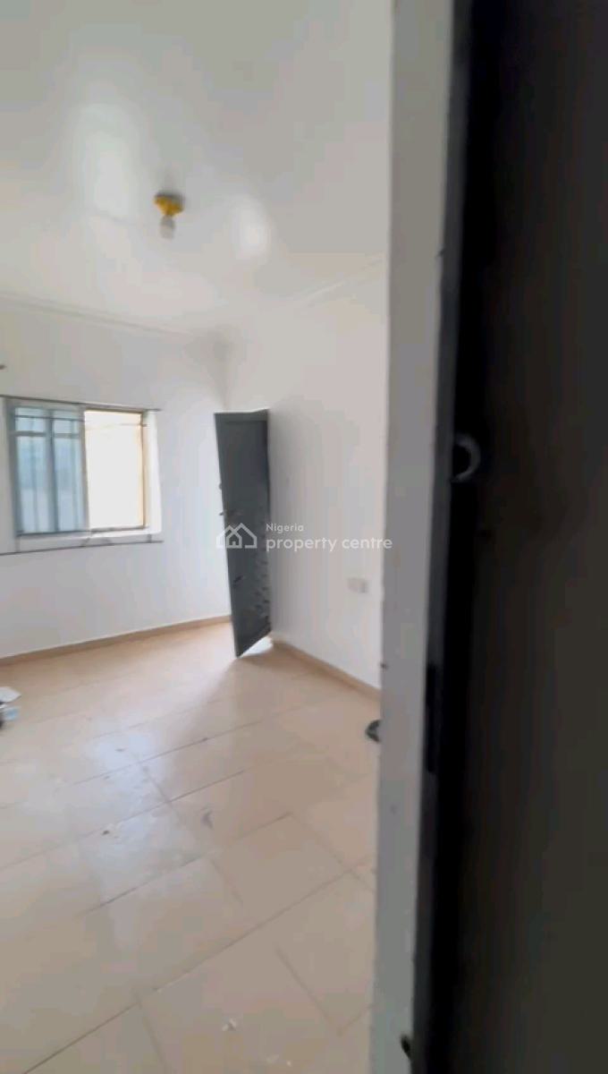 a 1bedroom Apartment, Adeniji Street, Pedro Road, Pedro, Gbagada, Lagos, Mini Flat (room and Parlour) for Rent