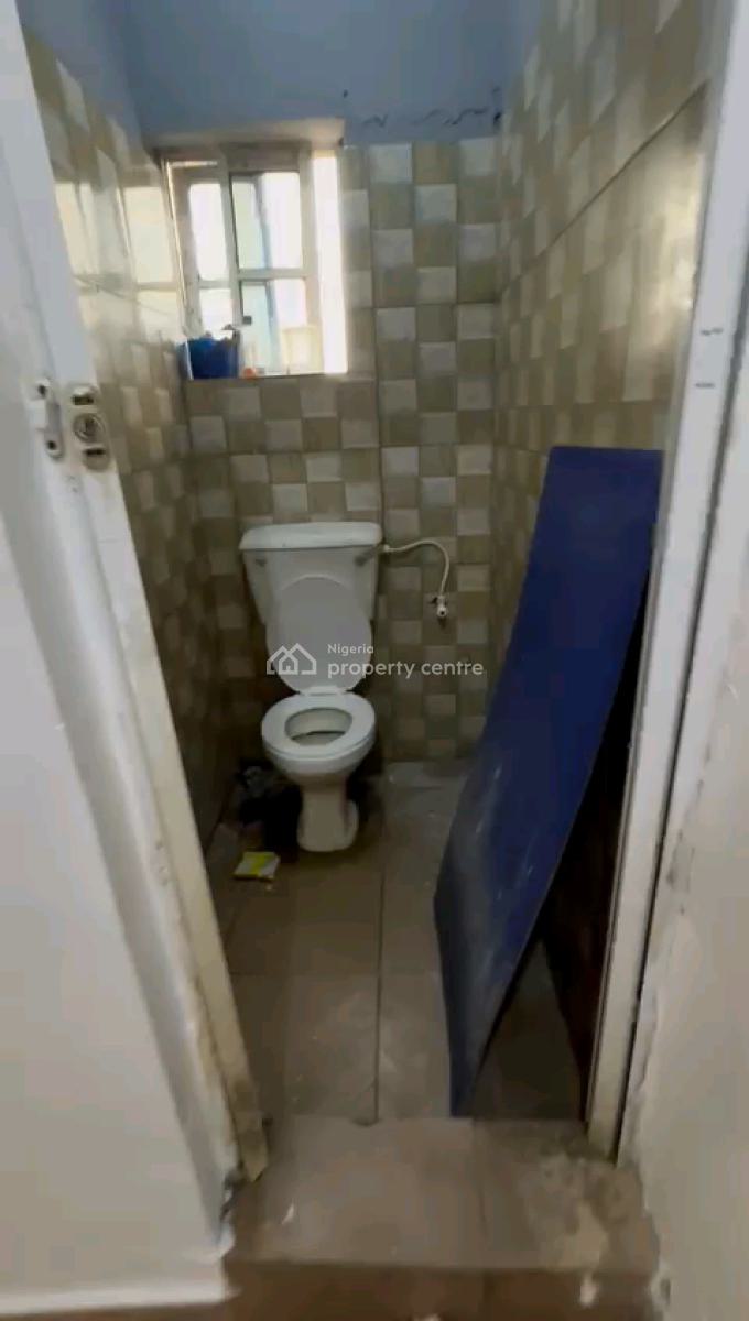 a 1bedroom Apartment, Adeniji Street, Pedro Road, Pedro, Gbagada, Lagos, Mini Flat (room and Parlour) for Rent