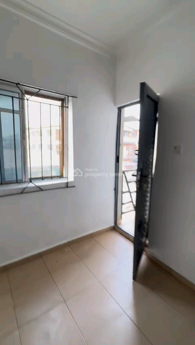 a 1bedroom Apartment, Adeniji Street, Pedro Road, Pedro, Gbagada, Lagos, Mini Flat (room and Parlour) for Rent