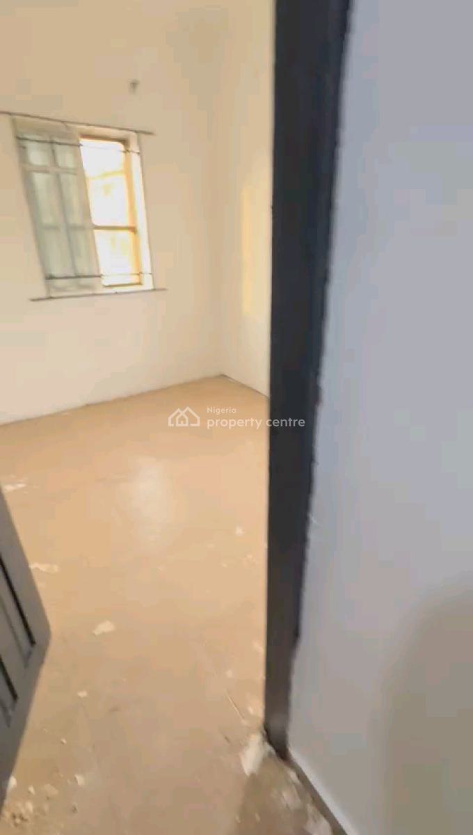 a 1bedroom Apartment, Adeniji Street, Pedro Road, Pedro, Gbagada, Lagos, Mini Flat (room and Parlour) for Rent