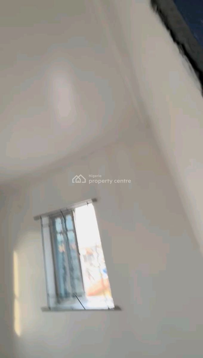 a 1bedroom Apartment, Adeniji Street, Pedro Road, Pedro, Gbagada, Lagos, Mini Flat (room and Parlour) for Rent